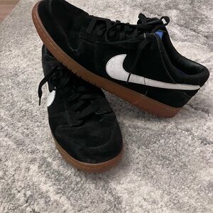 Men’s Dunk Low Black and White